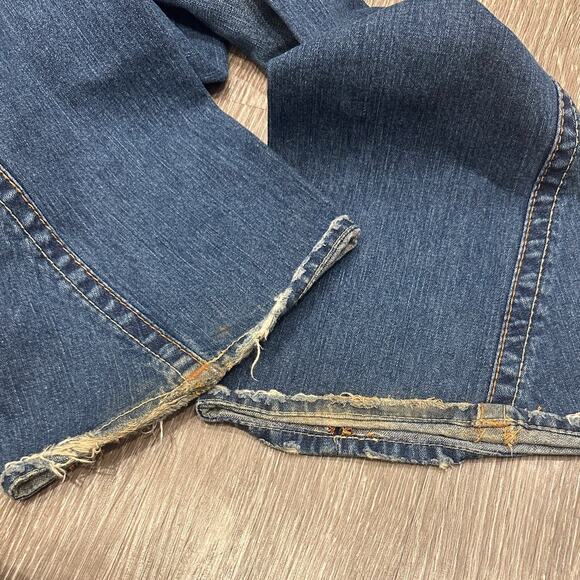 True Religion Joey Distressed Low-Rise Flare Jeans Size 29 Dark Wash Blue Y2K - Picture 9 of 11